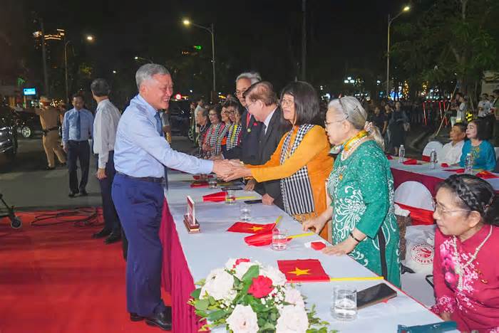 Phó Thủ tướng Thường trực Nguyễn Hòa Bình dự kỷ niệm 70 năm sự kiện Tập kết ra Bắc tại Hải Phòng