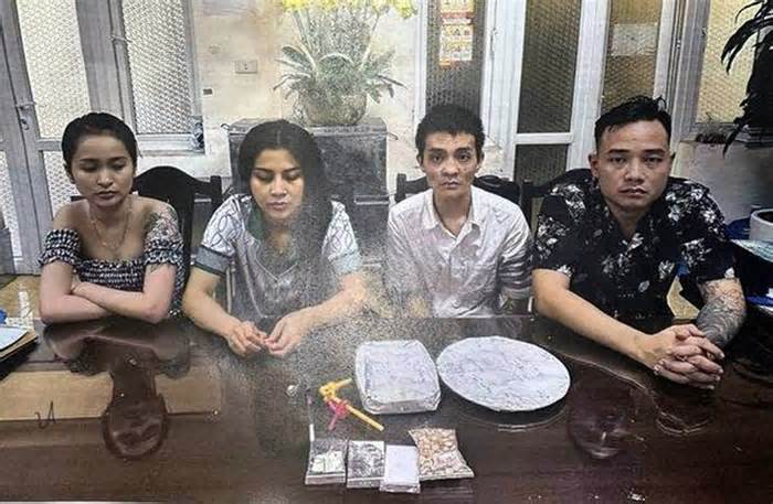 Bắt nhóm đối tượng giả danh công an cướp tài sản ở Hà Nội