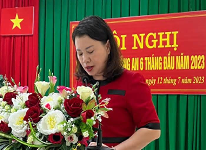 Sau vụ bị lừa 171 tỉ: Cách chức phó bí thư Huyện ủy Nhơn Trạch đối với bà Giang Hương