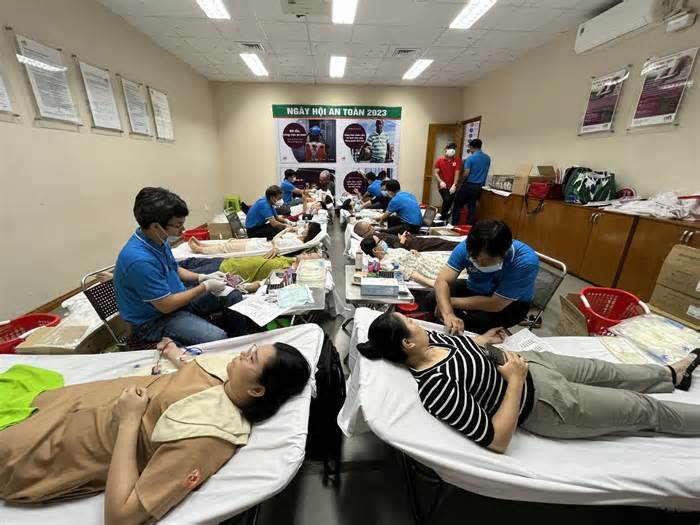 Hơn 200 công nhân lao động ở Đồng Nai tình nguyện hiến máu
