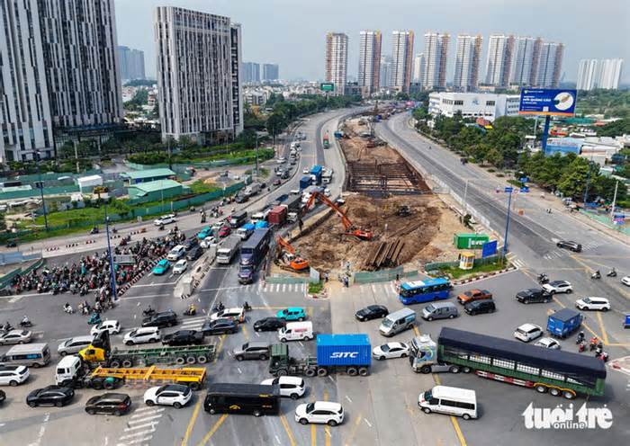 Phải siết kỷ cương xây dựng, không thể khởi công dự án rồi ‘ngâm’ hàng năm trời