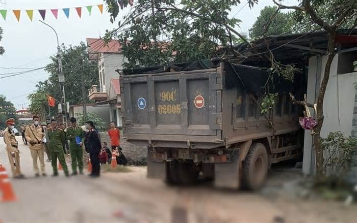 Nguyên nhân xe tải lao vào quán cắt tóc ở Bắc Giang khiến 4 người thương vong