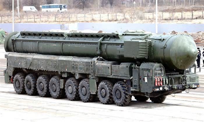 Lực lượng hạt nhân Nga tiếp nhận trung đoàn tên lửa Yars