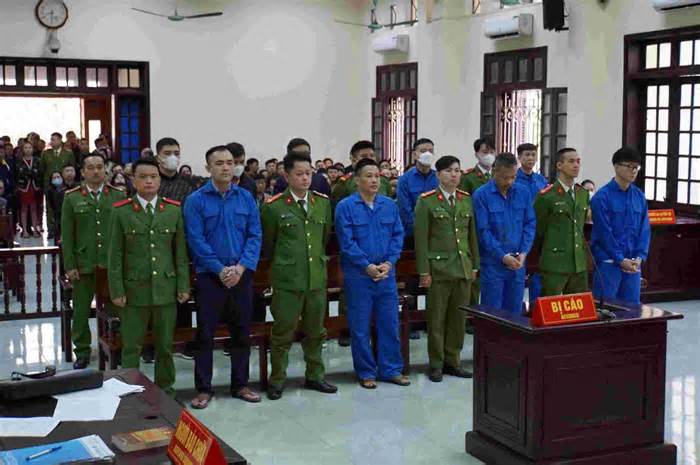 Mở lại phiên toà xét xử cựu Trưởng Công an quận Đồ Sơn cùng 7 thuộc cấp