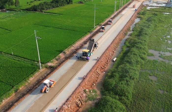 Chủ tịch Hà Nội: Tổ chức đợt thi đua GPMB các dự án trọng điểm