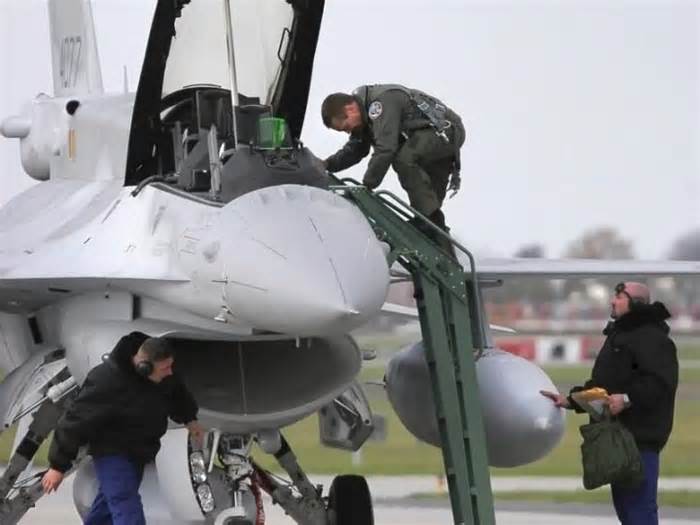 Quan chức Mỹ: Dù có F-16, Ukraine vẫn 'lép vế' trước không quân Nga