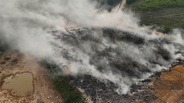 Bãi rác cháy gây ô nhiễm, tỉnh Quảng Trị chỉ đạo xử lý dứt điểm