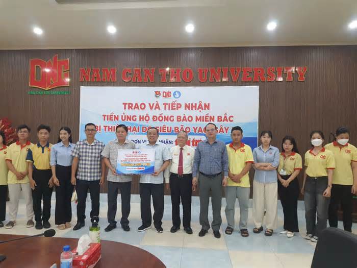 Hơn 25.000 sinh viên, học viên Cần Thơ đóng góp, gửi Tuổi Trẻ ủng hộ đồng bào vùng bão số 3