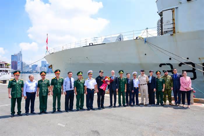 Tàu Hải quân Hoàng gia Canada thăm TP.HCM, tăng cường cam kết ở Ấn Độ Dương - Thái Bình Dương