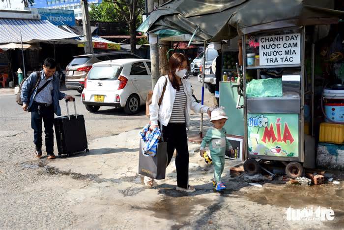 Ấm áp Chuyến tàu Công đoàn - Xuân 2025 đưa công nhân và người thân về quê đón Tết