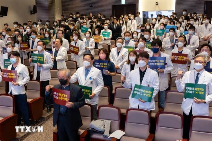 Hàn Quốc: Các bệnh viện lớn thiệt hại nặng nề do khủng hoảng y tế