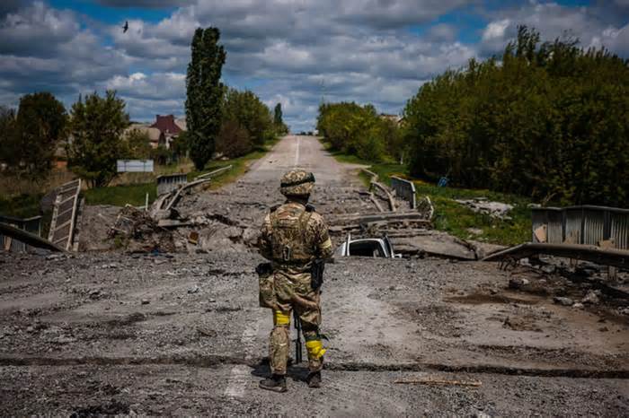 Hai quyết định khó khăn của phương Tây: Điều binh đến Ukraine, cho phép Kiev tấn công lãnh thổ Nga