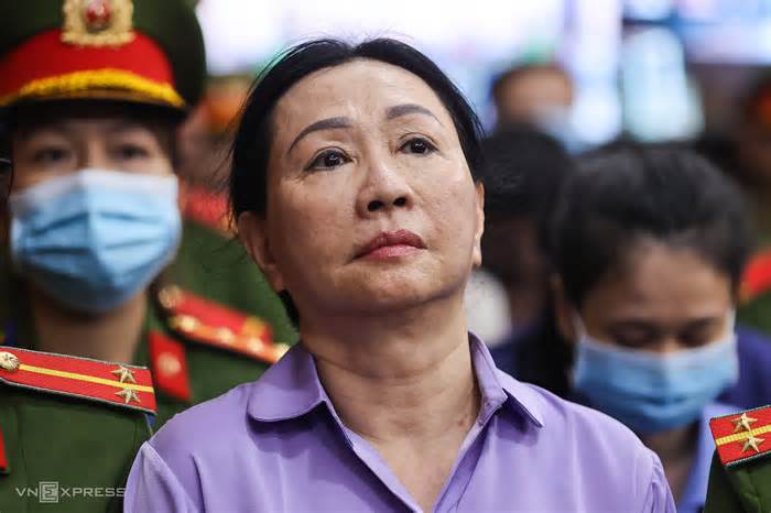 Bà Trương Mỹ Lan dùng công ty 'ma' chuyển trái phép 4,5 tỷ USD qua biên giới