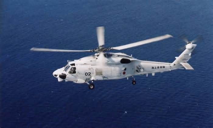 Hai trực thăng quân sự Nhật Bản rơi, 7 người mất tích