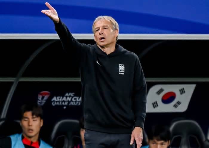 CĐV viết thư kiến nghị sa thải HLV Klinsmann, gửi lên quốc hội Hàn Quốc