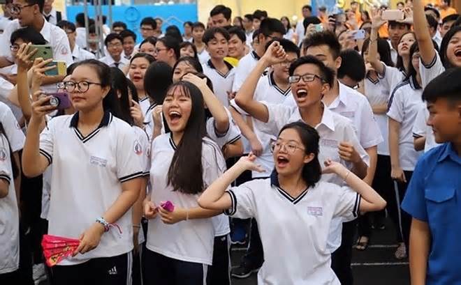 Tăng chỉ tiêu biên chế giáo viên: Tin vui cho sinh viên sư phạm