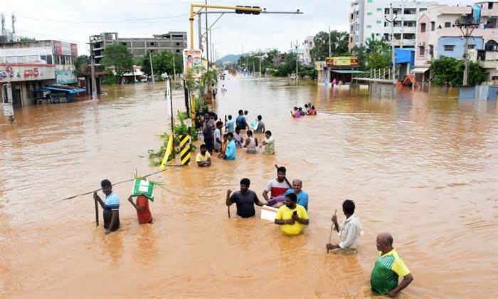 Tham gia lễ hội mùa mưa lũ, 46 người Ấn Độ chết đuối