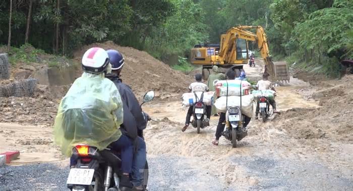 Thống kê thiệt hại sau 3 ngày mưa lớn kéo dài ở Quảng Ngãi