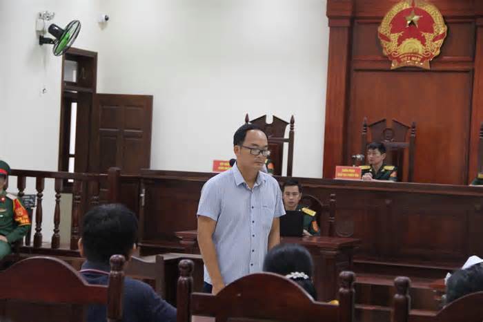 Tuyên phạt 14 tháng tù cựu thiếu tá quân đội tông chết nữ sinh ở Ninh Thuận