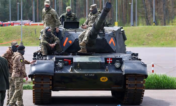 Ukraine triển khai 'xe tăng có vỏ giáp tệ nhất chiến sự'