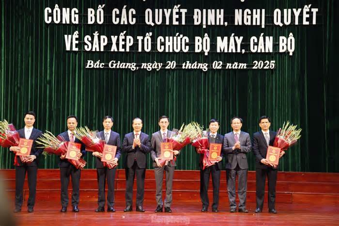 Bắc Giang bổ nhiệm 6 Giám đốc Sở và Chánh Văn phòng UBND tỉnh