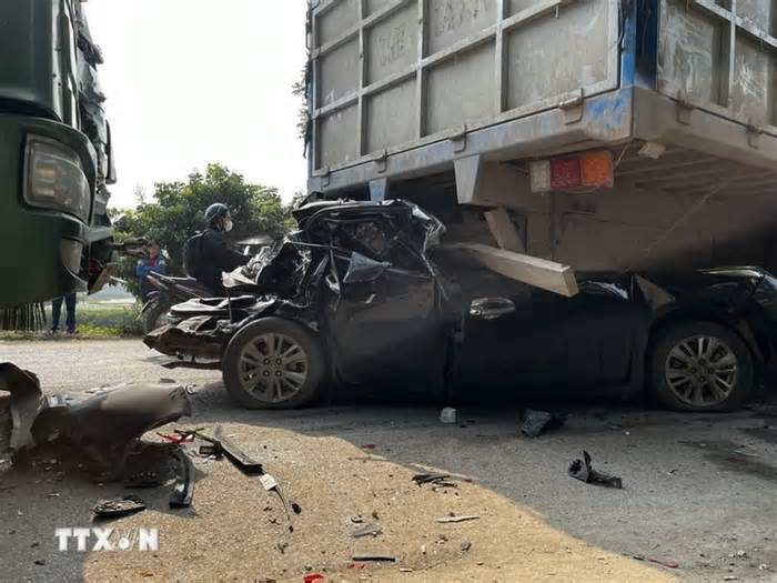Số vụ tai nạn giao thông tăng cao, Chủ tịch Hà Nội yêu cầu làm rõ nguyên nhân