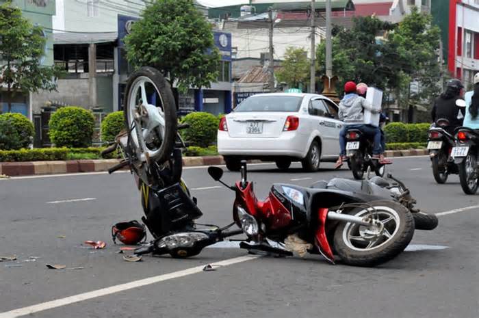 Chạy xe máy quá tốc độ gây tai nạn giao thông bị phạt bao nhiêu tiền?