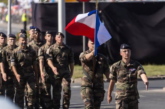 Báo Pháp: Paris tính đưa lính đặc nhiệm đến Ukraine