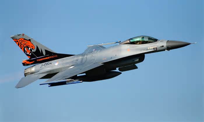 Hà Lan cho phép Ukraine dùng F-16 tập kích lãnh thổ Nga