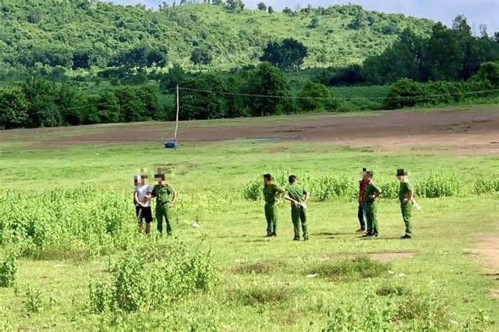 Tài xế xe tải 'bám đuôi' cô gái trẻ cả đoạn đường dài để thực hiện hành vi hiếp dâm