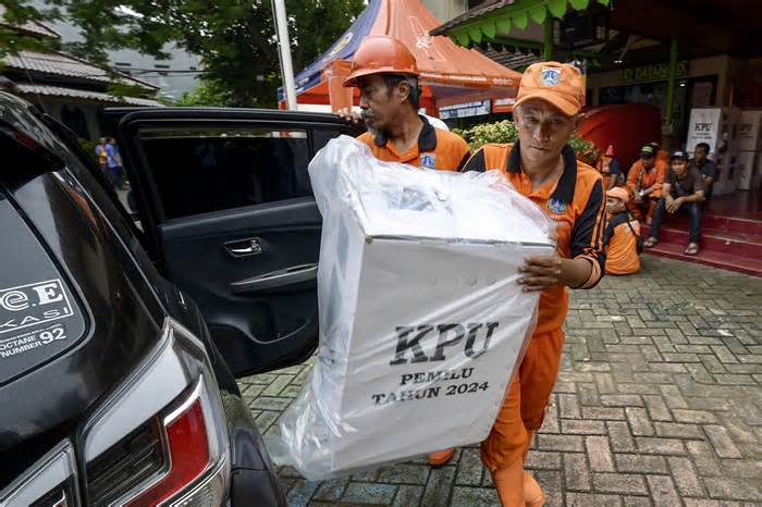 71 nhân viên bầu cử Indonesia chết vì kiệt sức