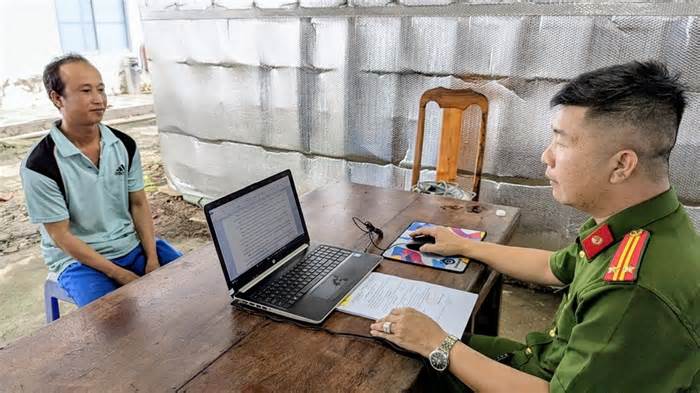 Hãm hại 2 bé gái hàng xóm