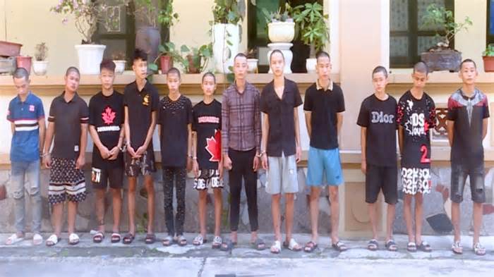 Bắc Ninh: Tạm giữ hình sự nhóm thanh thiếu niên mang hung khí đi 'cháy phố'