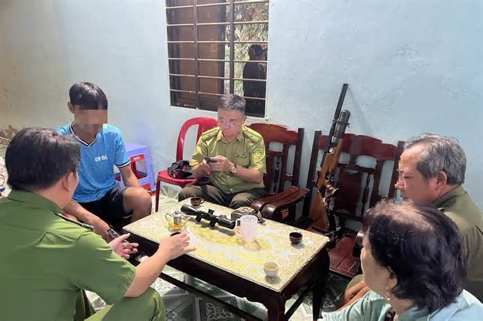 Mang súng săn vào rừng Côn Đảo, thanh niên nhanh chóng bị thu tang vật