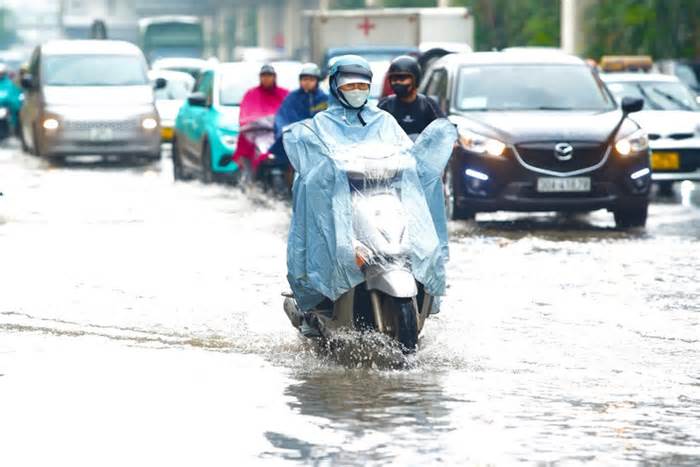 Bão số 5 gây mưa lớn ở Hà Nội, có nơi trên 200mm