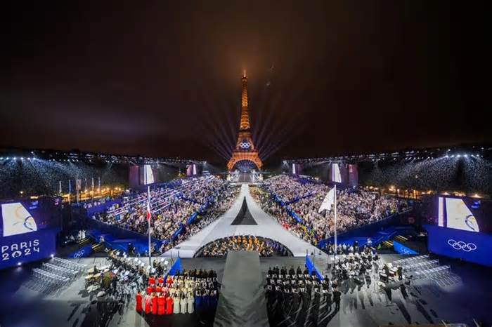 Khủng hoảng từ lễ khai mạc Olympic Paris 2024
