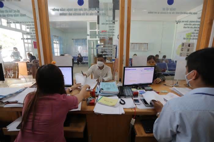 Thiếu cán bộ chuyên môn công nghệ, cấp xã ở Lâm Đồng xoay xở đủ kiểu