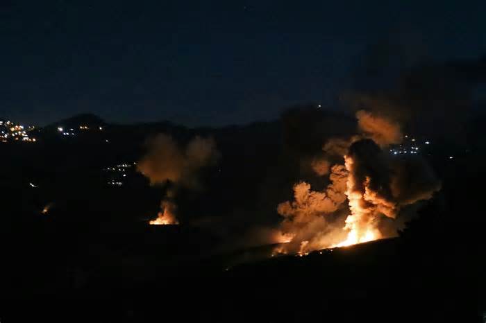 Israel tuyên bố không kích hàng trăm mục tiêu ở Lebanon