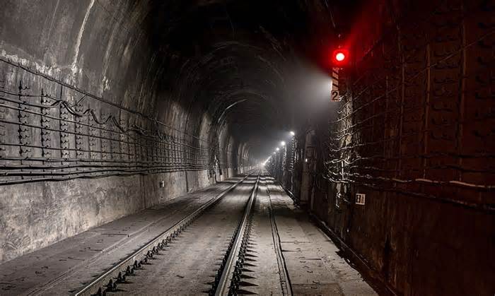 Ukraine bị nghi kích nổ hầm đường sắt Nga