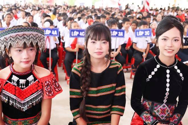 Khánh thành 4 trường phổ thông nội trú liên cấp ở Đắk Lắk