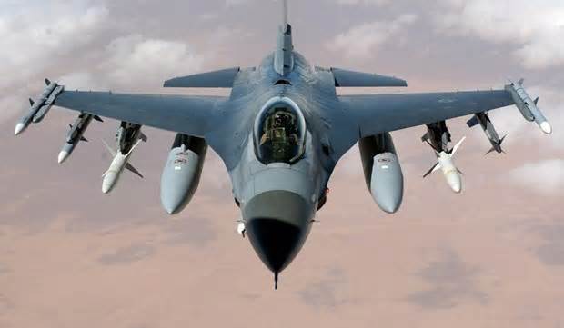 Cái khó của Ukraine khi muốn sở hữu tiêm kích F-16