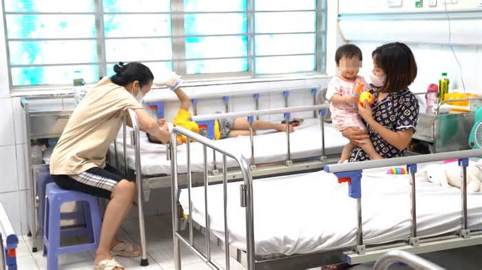 110 ổ dịch sốt xuất huyết đang hoạt động ở Hà Nội