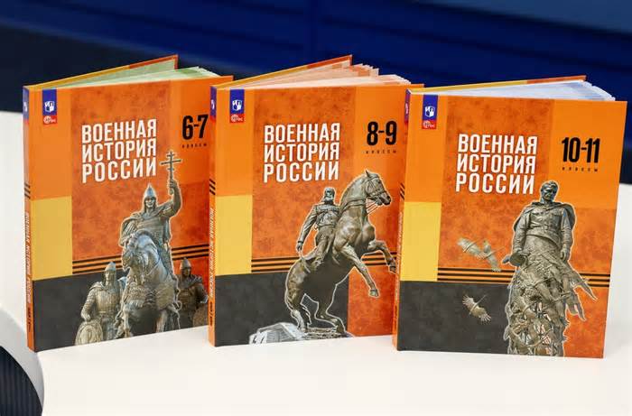 Nga nêu lý do đưa quân vào Ukraine trong sách giáo khoa mới