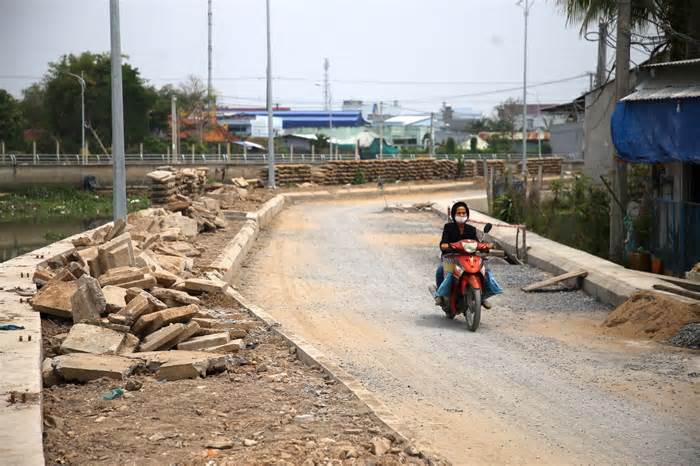 2,8 km kè chống ngập ở Cần Thơ xây 3 năm chưa xong