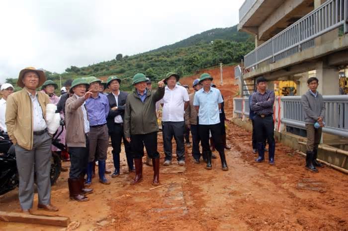 Chủ tịch tỉnh Lâm Đồng: Nguy cơ sạt lở rất cao, phải di dân khỏi vùng nguy hiểm