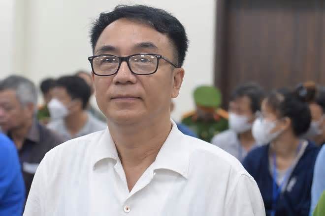 Cựu Cục phó Trần Hùng kêu oan không nhận hối lộ của bà trùm sách giáo khoa giả