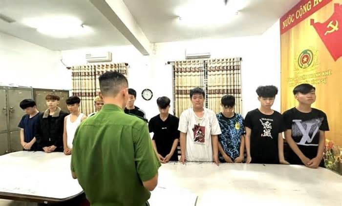 30 thanh thiếu niên vác hung khí hỗn chiến trong đêm ở Đà Nẵng