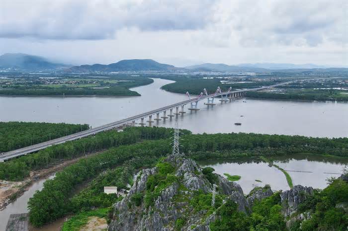 Thông xe cầu Bến Rừng nối Hải Phòng và Quảng Ninh