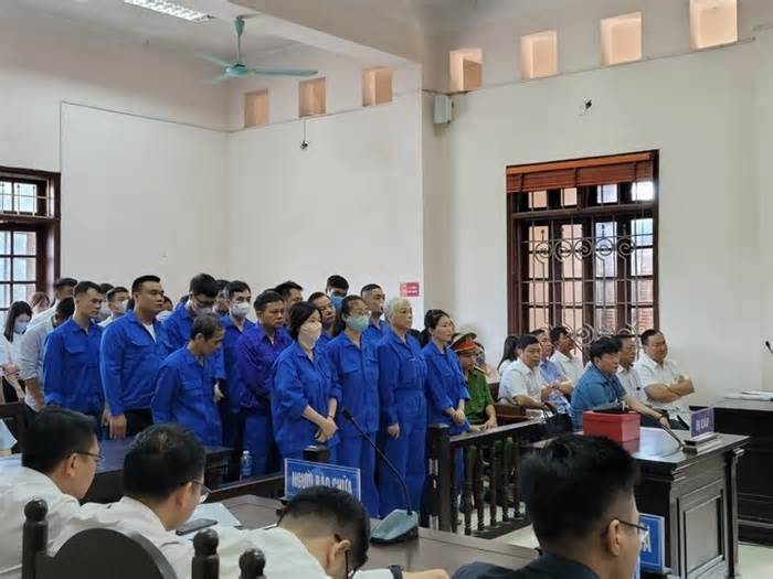 Xét xử hai anh em 'đại gia lan đột biến' và nhiều cựu quan chức ở Thái Nguyên