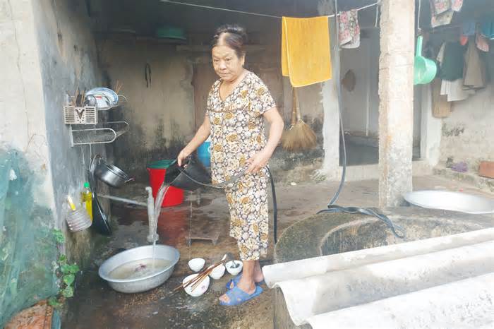 Tỉ lệ người dân dùng nước sạch thấp, Hà Tĩnh lo ngại khó về đích tỉnh nông thôn mới